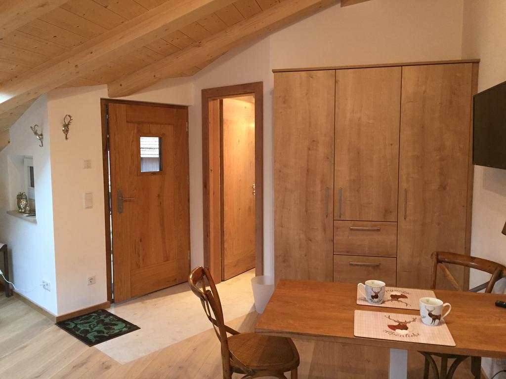 Ferienwohnung Ostermair Apartment Gudiberg Garmisch-Partenkirchen Ruang foto